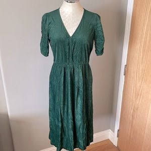 Gap Velvet V-Neck MIDI Dress in Small